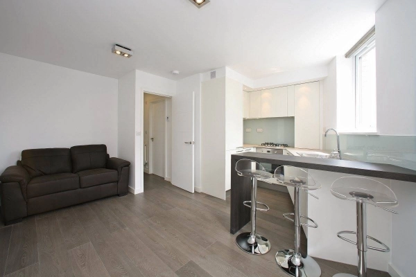 ONE BEDROOM FLAT TO LET IN HIGHBURY & ISLINGTON N1 2LJ