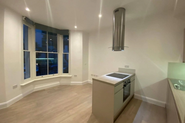 BRAND NEW ONE BEDROOM FLAT TO LET IN TUFNELL PARK N19 5PY