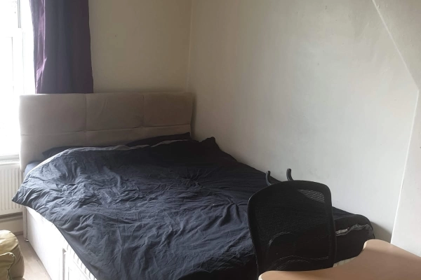 Double room to Rent in Seldon House, Stewarts Road SW8. All Bills Included. Ideal for Couples.