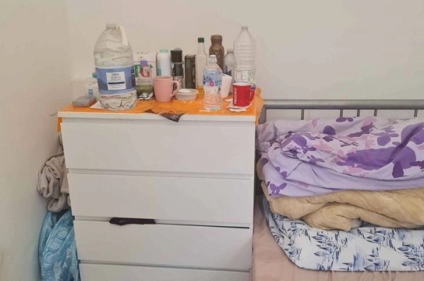 Single Room to Rent in Springclose Lane, Cheam Sutton SM3. Bills included. Ideal for single Asians.